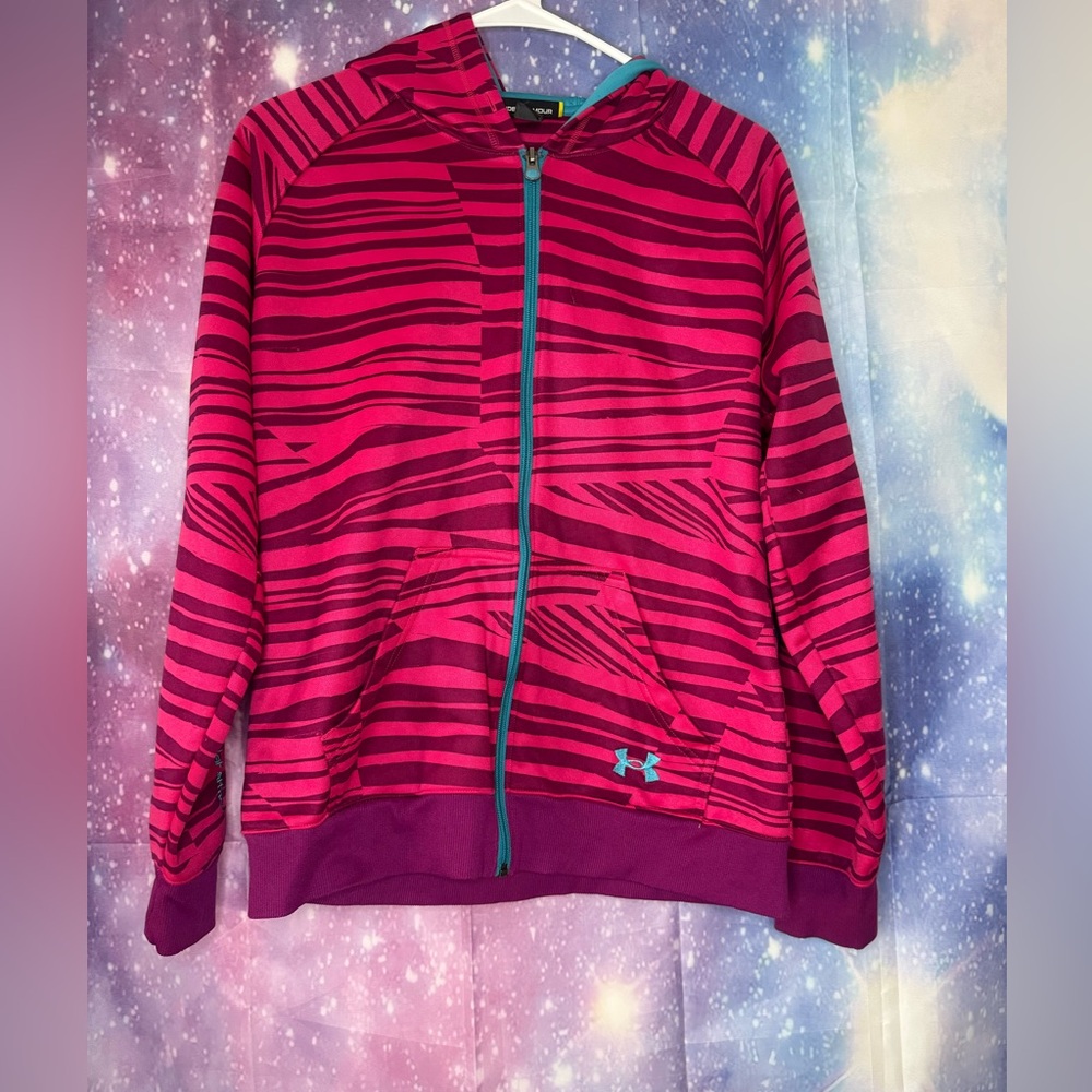 Under Armour zip up printed sweatshirt 🛍